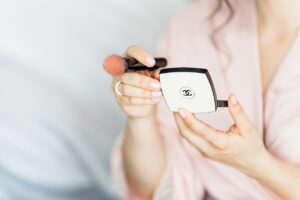 生理前の化粧崩れを防ぐための効果的な対策は？