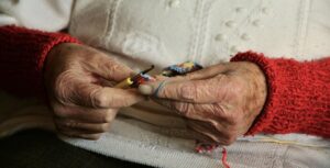 生理後の角質ケアに最適なピーリングケア方法は？