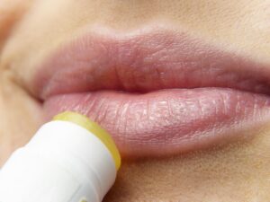 忙しい人でもできる美肌ケアのポイントは？