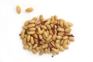 生理前に甘いものを食べるとニキビができる理由は？
