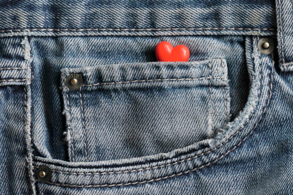 20代の生理周期が恋愛中の肌荒れに与える影響は？
